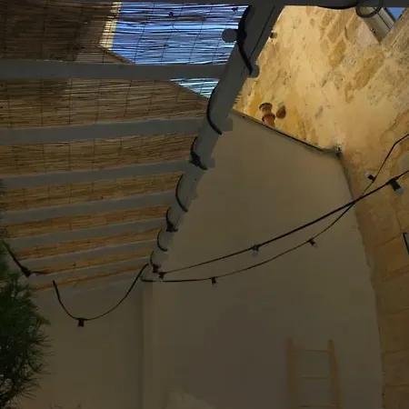 Mirmont Greek Style *