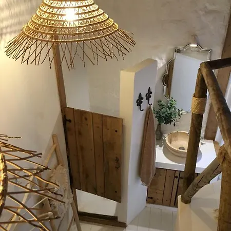 Mirmont Greek Style *