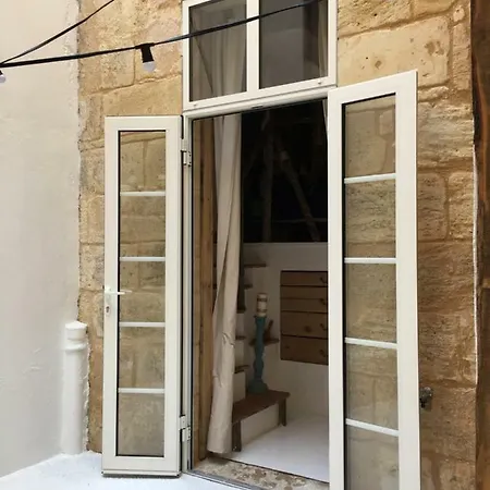 Mirmont Greek Style *