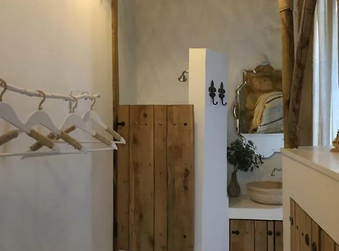 Mirmont Greek Style Bordeaux